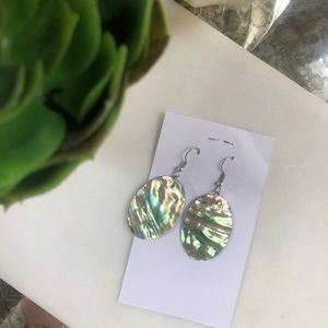 Abalone round earrings